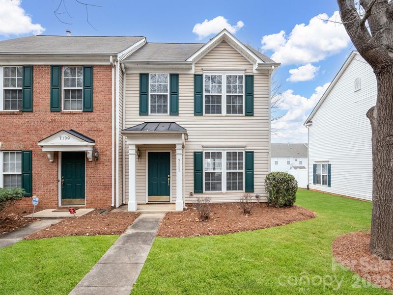 7111 Flying Scotsman Dr, Charlotte, NC 28213