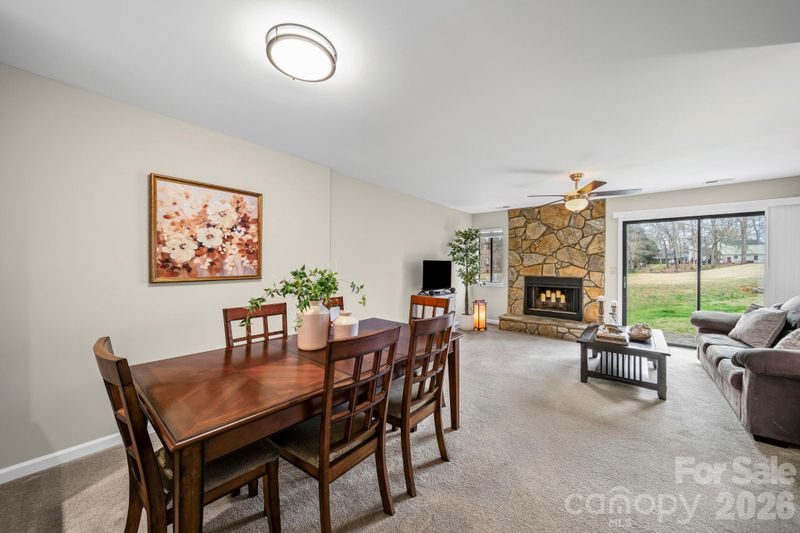 4043 N Course Dr, Charlotte, NC 28277