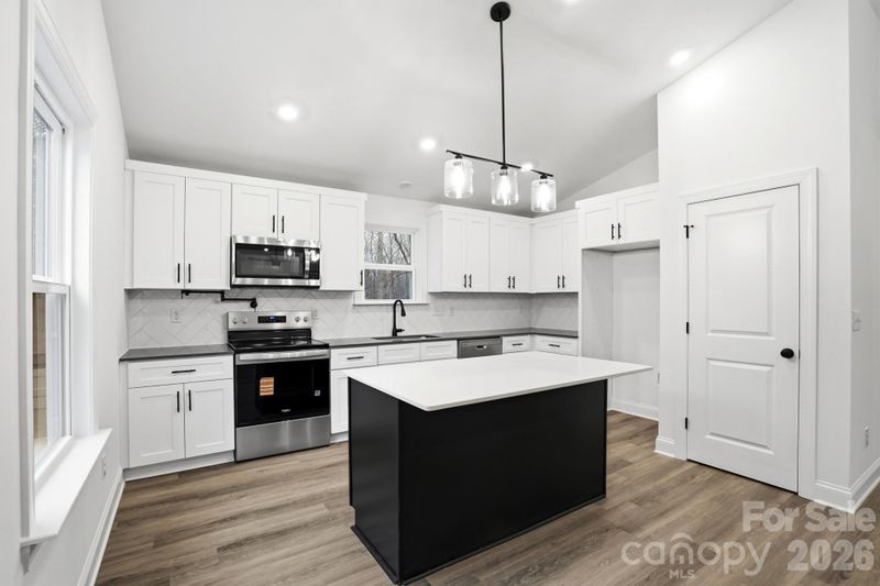 223 Aspen Dr, Gastonia, NC 28052