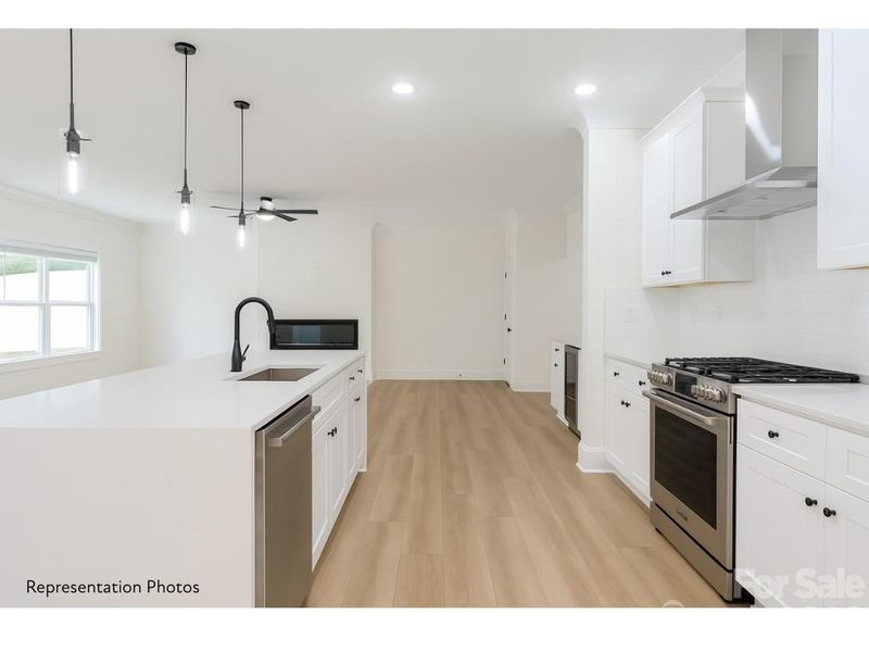 4514 Castleton Rd, Charlotte, NC 28211