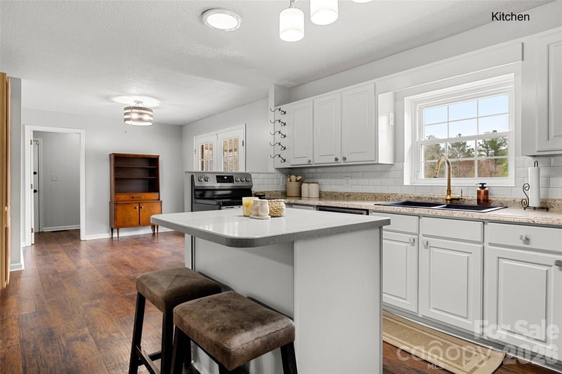 4661 Willie Bayne Ln, Heath Springs, SC 29058