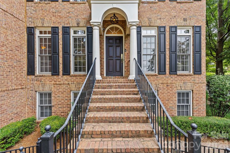 529 Queens Rd, Charlotte, NC 28207