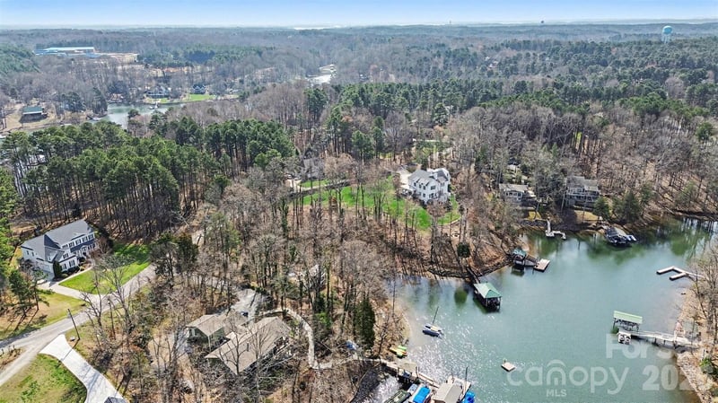 205 Grasshopper Cir, Mooresville, NC 28117