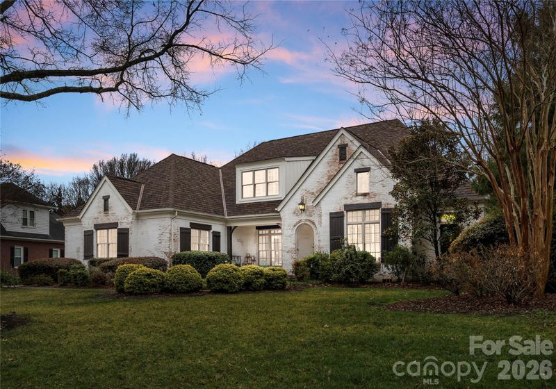 814 Kings Crossing Dr NW, Concord, NC 28027