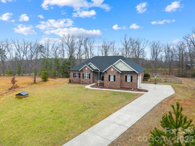 1468 Kinks Ln, Maiden, NC 28650