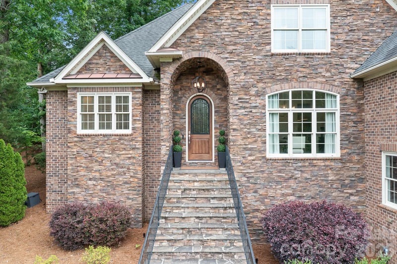 7738 Burning Ridge Dr, Stanley, NC 28164