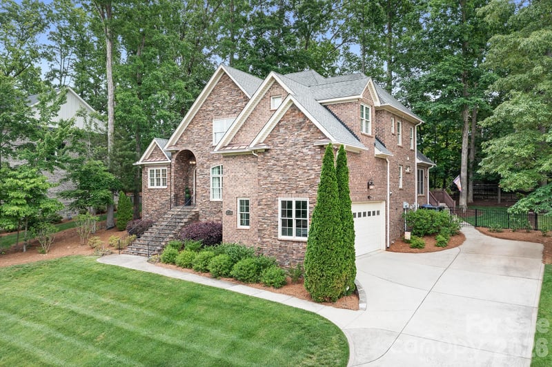 7738 Burning Ridge Dr, Stanley, NC 28164