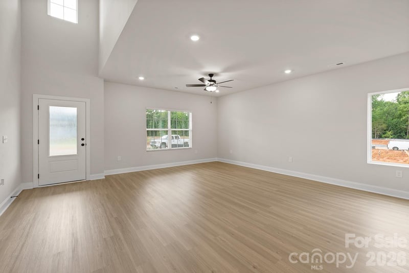 6725 Fairford Dr, Charlotte, NC 28215