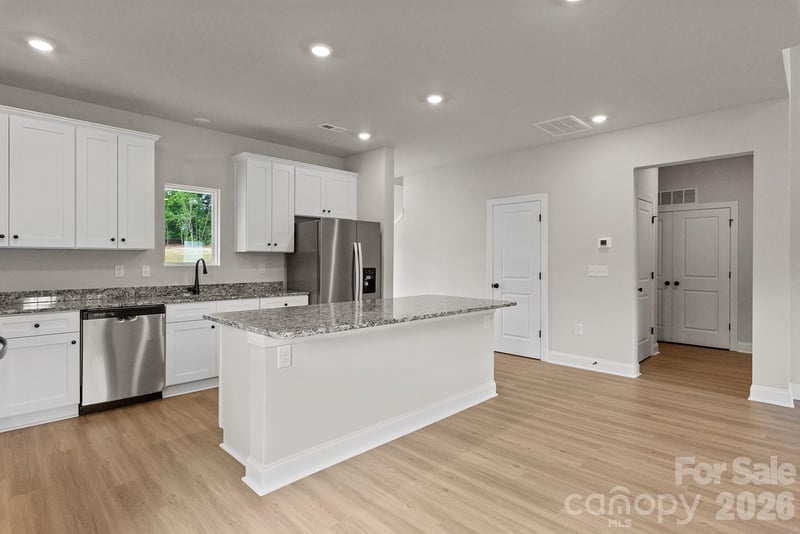 6626 Fairford Dr, Charlotte, NC 28215