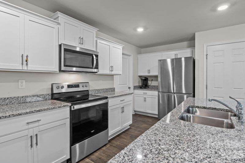 1730 Bright Hope Ln, Dallas, NC 28034