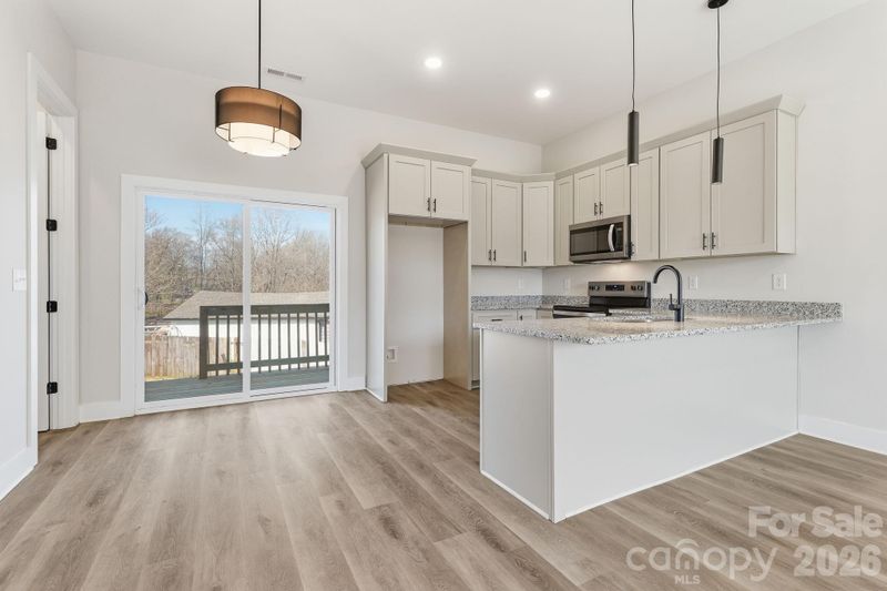 1021 Elm St, Kannapolis, NC 28081
