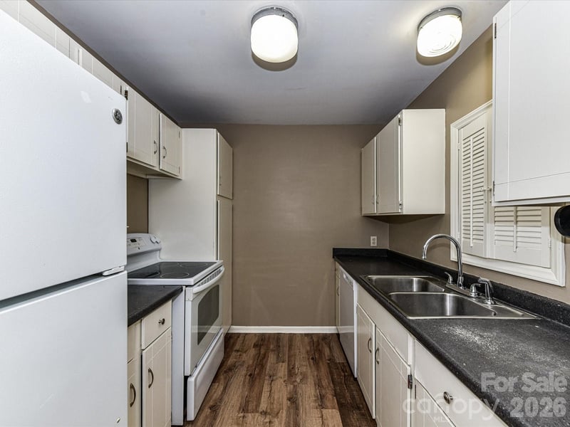 1323 Queens Rd #308, Charlotte, NC 28207