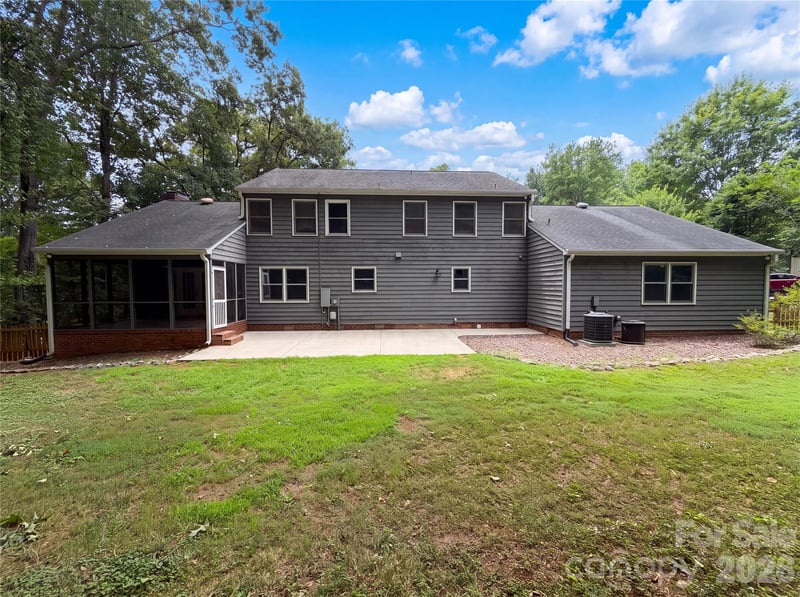 3029 Southampton Cir, Gastonia, NC 28056
