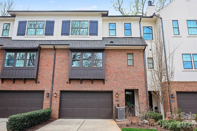 3030 Fairview Villa Ct, Charlotte, NC 28209