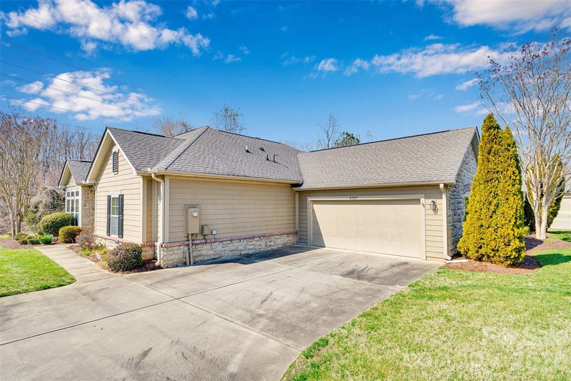 4767 Polo Gate Blvd, Charlotte, NC 28216