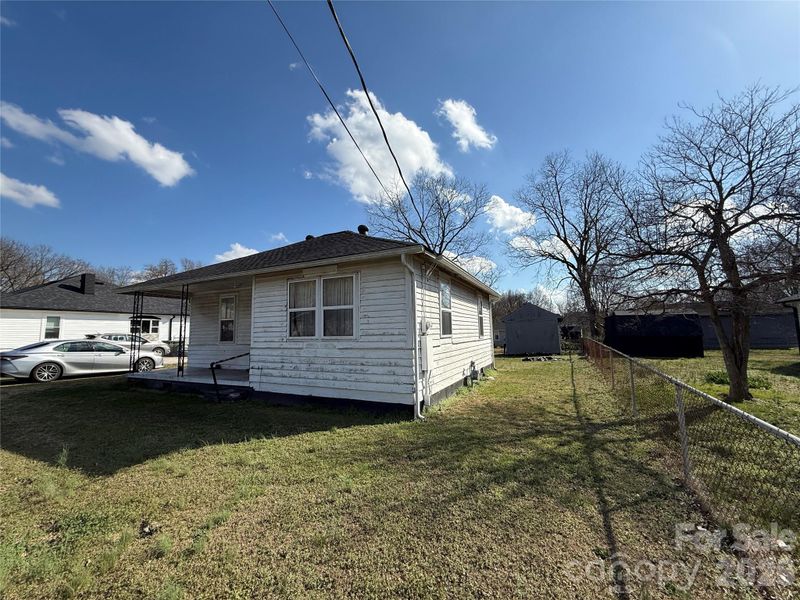 2355 Myrtle Ave, Gastonia, NC 28052