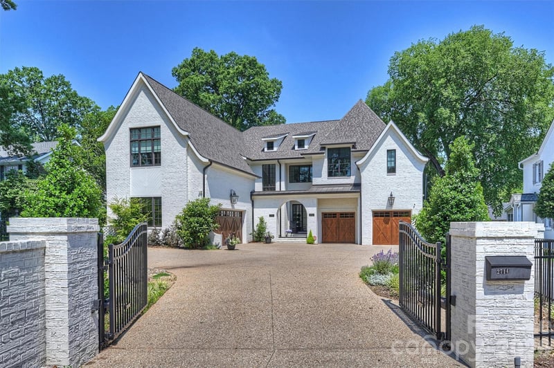 2714 Selwyn Ave, Charlotte, NC 28209