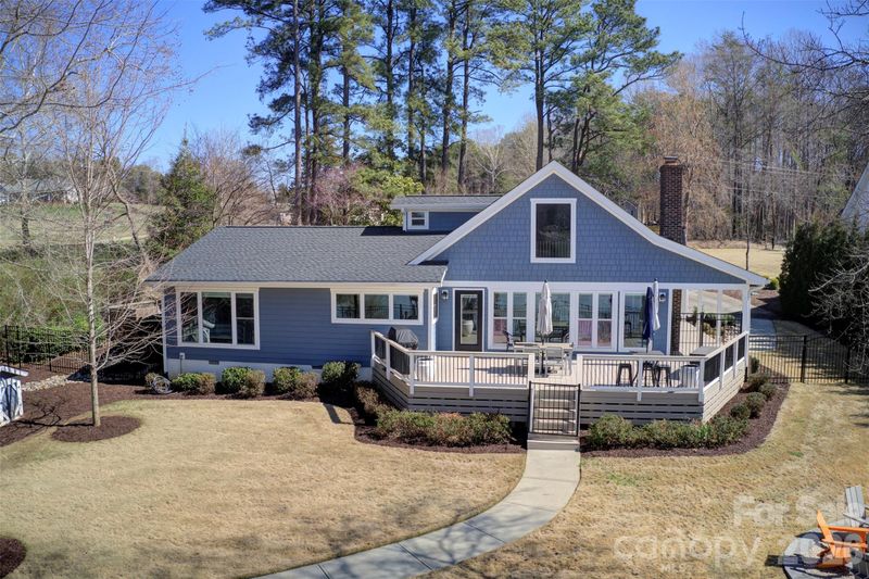 6852 Locke Dr, Sherrills Ford, NC 28673