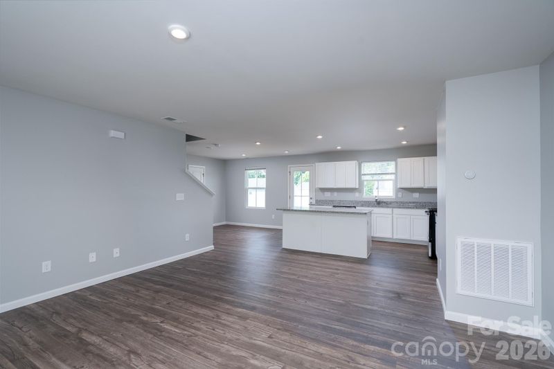 8021 Bruce St, Charlotte, NC 28215