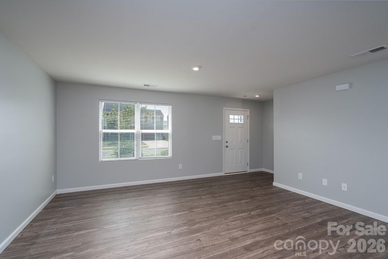 8021 Bruce St, Charlotte, NC 28215