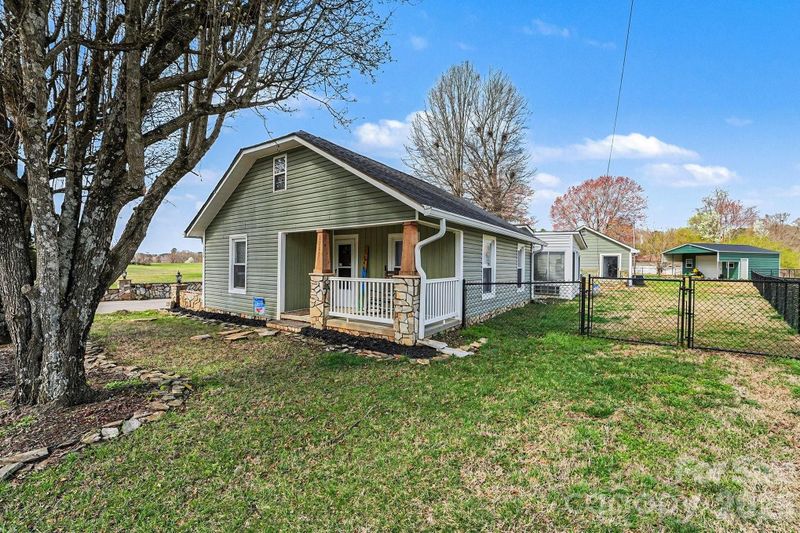 1224 Pump Station Rd, Kannapolis, NC 28081