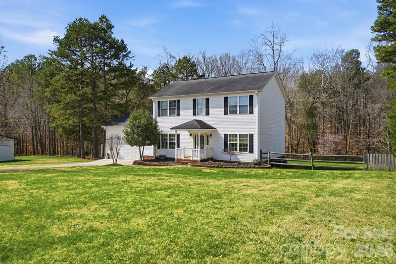 9665 Autumn Cir, Davidson, NC 28036