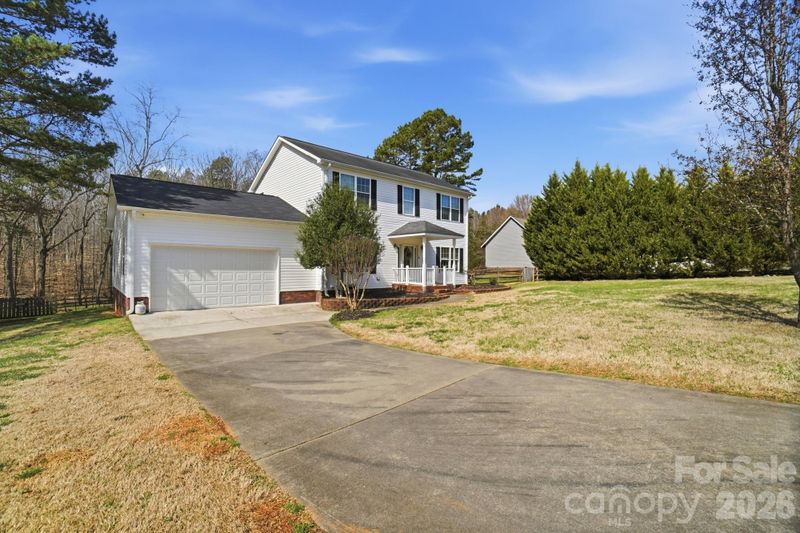 9665 Autumn Cir, Davidson, NC 28036