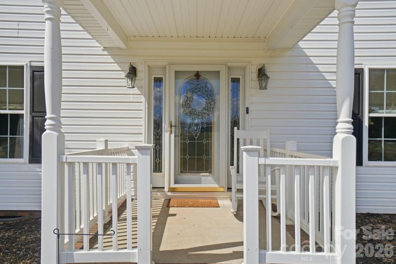 9665 Autumn Cir, Davidson, NC 28036