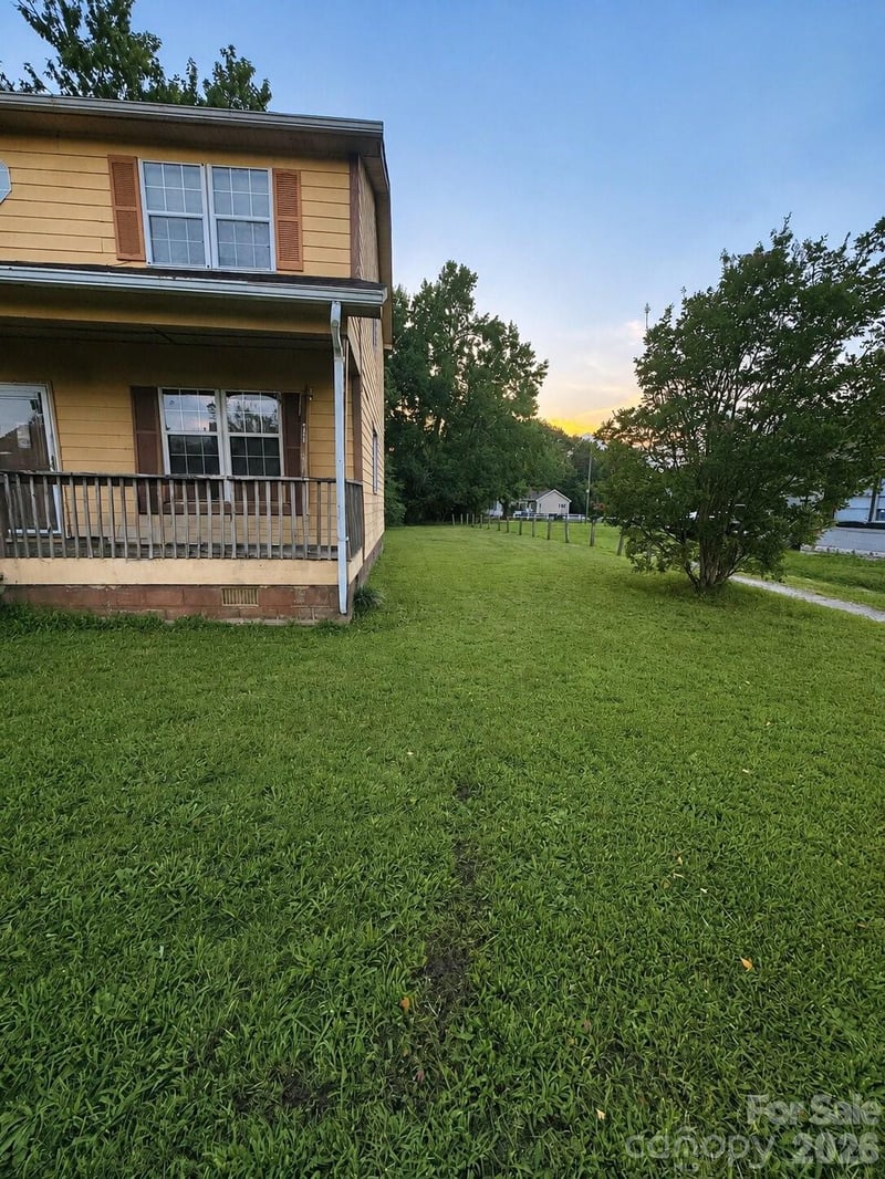 305 Mobley St, Clover, SC 29710