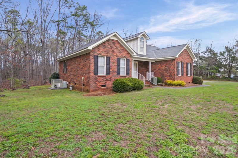 410 W Elm St, Wingate, NC 28174