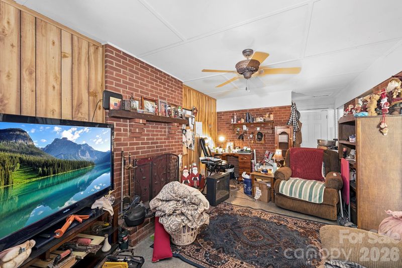 2508 Lynn Dr, Gastonia, NC 28054