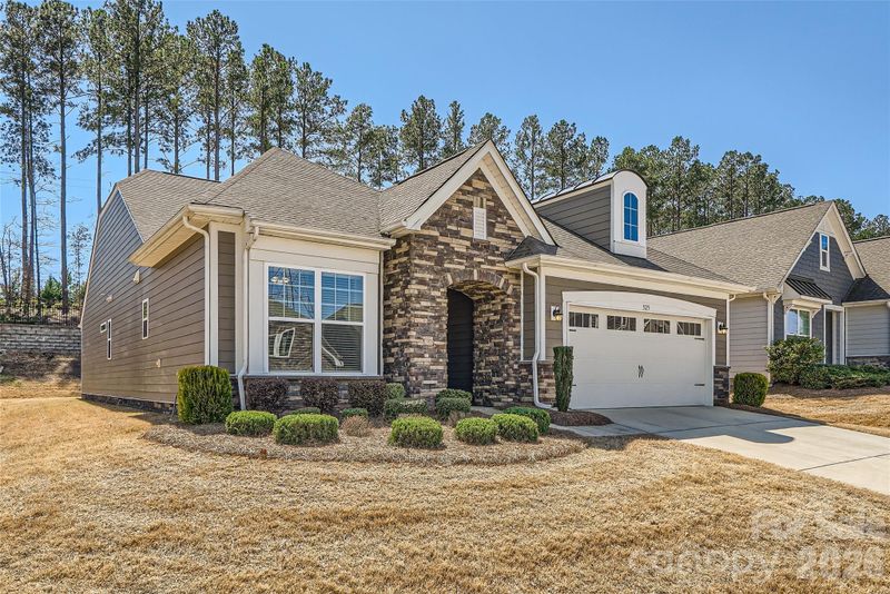 525 Cellini Pl, Mount Holly, NC 28120