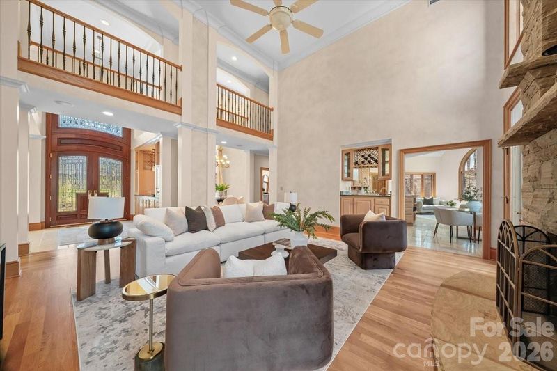 1043 Rolling Green Dr, Newton, NC 28658