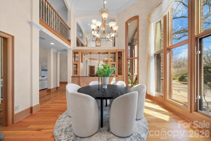 1043 Rolling Green Dr, Newton, NC 28658