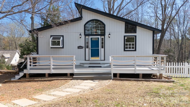 3106 Point Clear Dr, Tega Cay, SC 29708