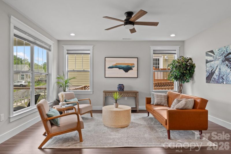 1112 Blueview Dr, Black Mountain, NC 28711