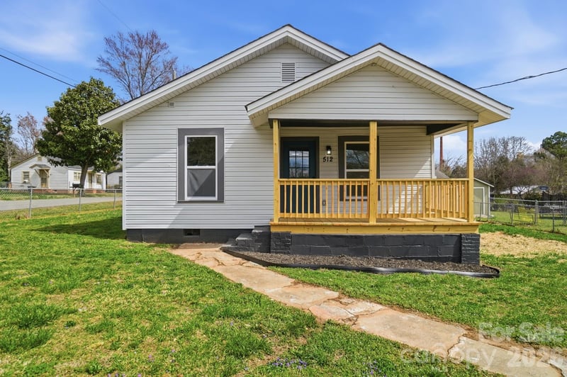512 3rd St, Stanley, NC 28164