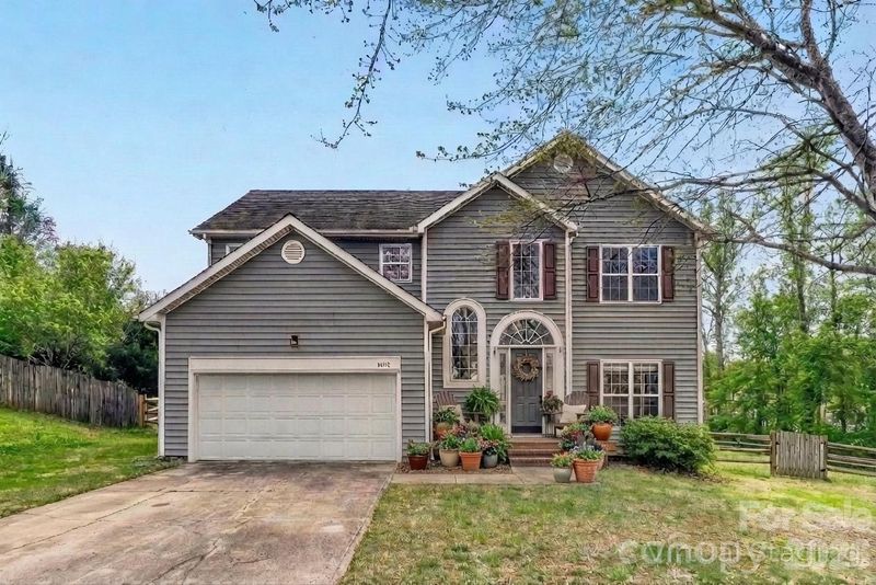 4700 Lone Tree Ct, Charlotte, NC 28269