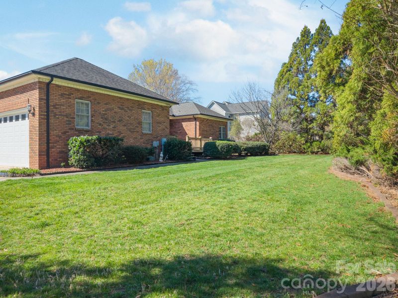 4801 Sherborne Dr, Harrisburg, NC 28075