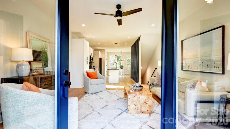 1352 Briar Creek Rd, Charlotte, NC 28205
