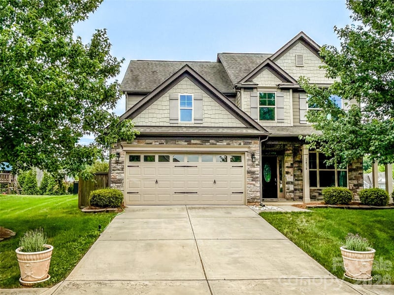 2416 Chinkapin Ct, Gastonia, NC 28054