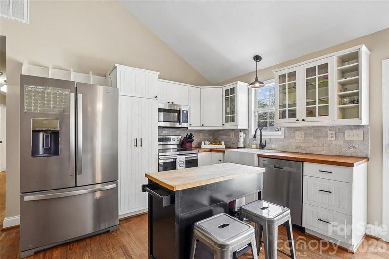 665 Edwards Rd, Fort Lawn, SC 29714