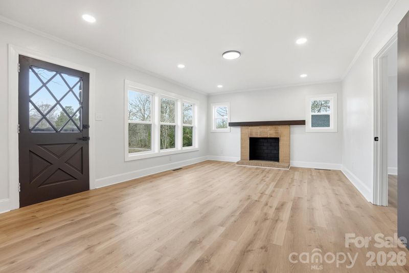 308 Rankin Ave, Lowell, NC 28098