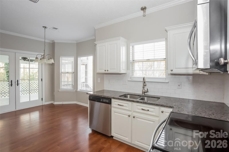 7300 Reynard Ln, Charlotte, NC 28215