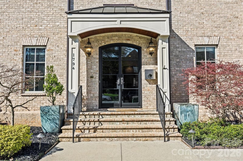1794 Sterling Rd, Charlotte, NC 28209