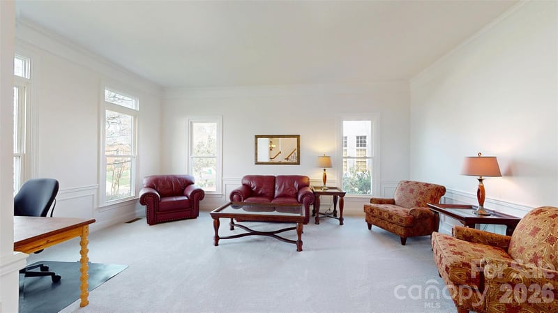 5423 Piper Glen Dr, Charlotte, NC 28277