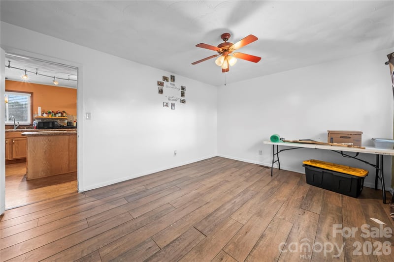 7910 Winalda Ave, Sherrills Ford, NC 28673