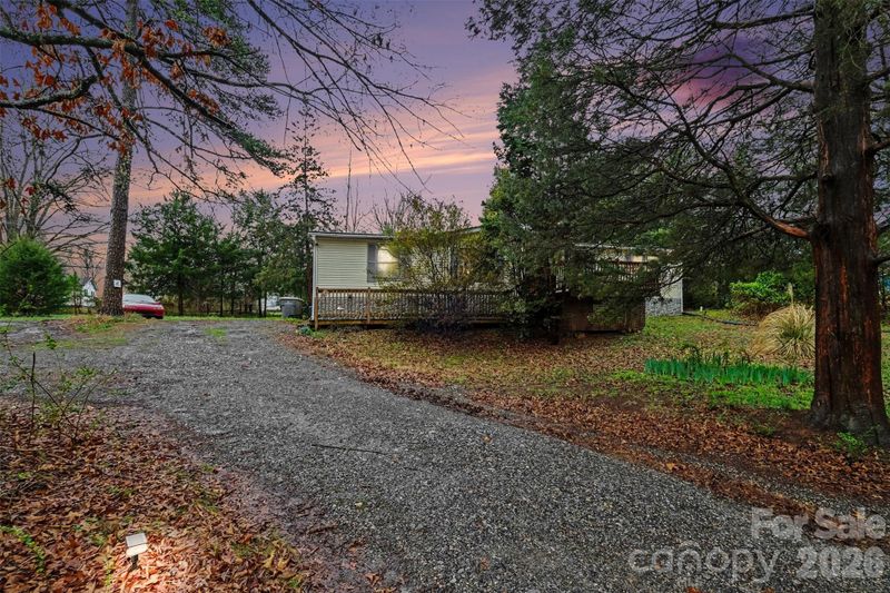 6107 Raintree Cir, Concord, NC 28027