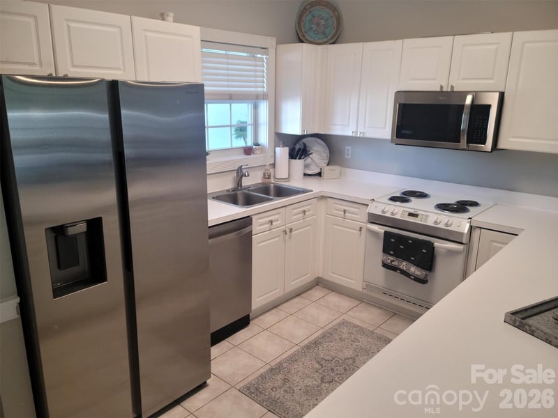 8633 Coralbell Ln, Charlotte, NC 28213