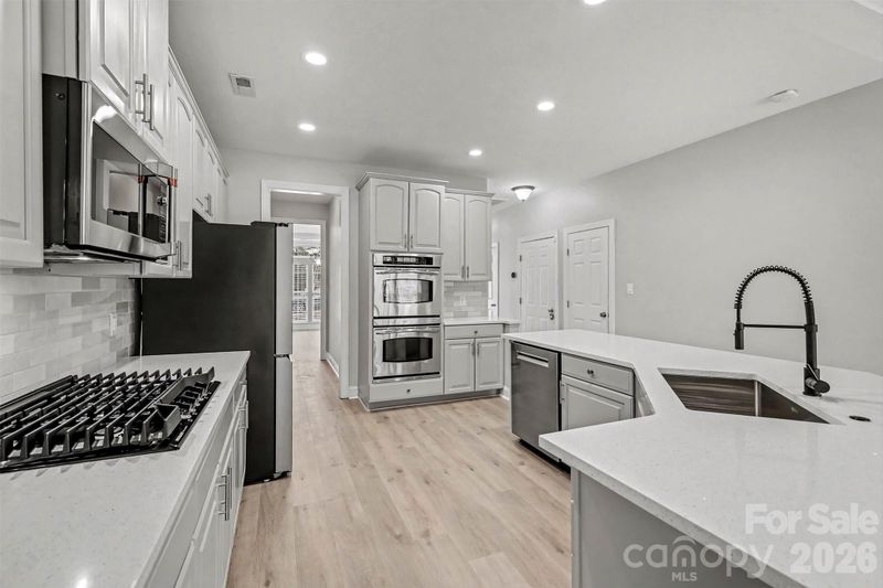2326 Donnington Ln NW, Concord, NC 28027